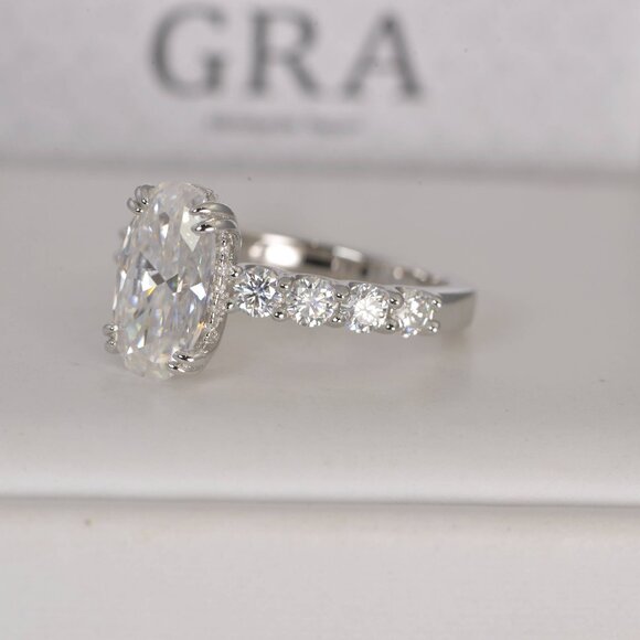 GRA Certified 7.5ct Oval Cut Moissanite Ring - Picture 4 of 7